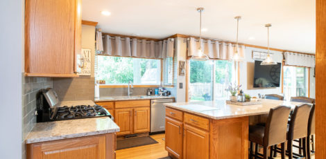 Remodeled kitchen in a Schaumberg home